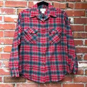 St John’s Bay Plaid Flannel Long Sleeve Button Down Size M